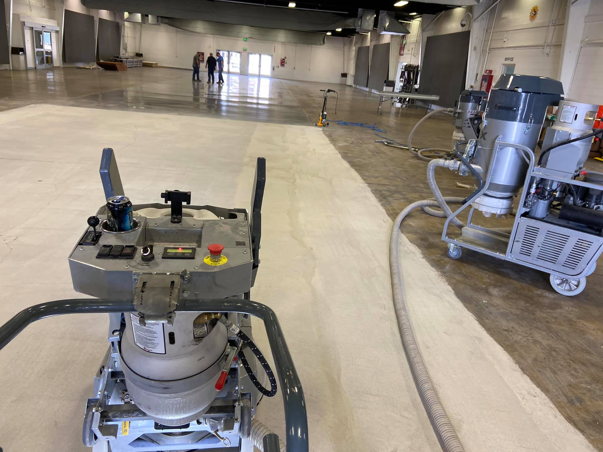 concrete grinder and vacuum