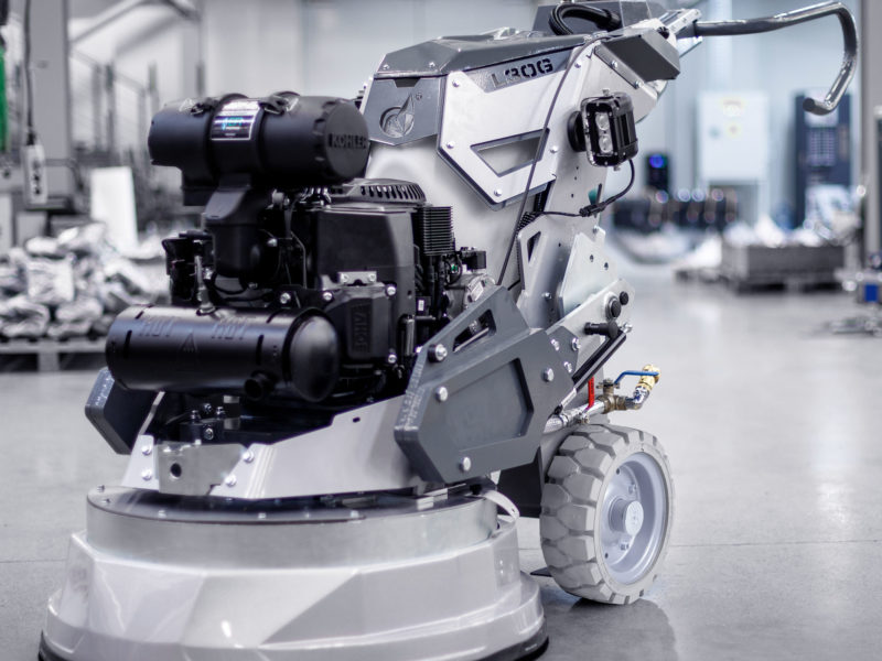 new L30G S7 grinder in warehouse