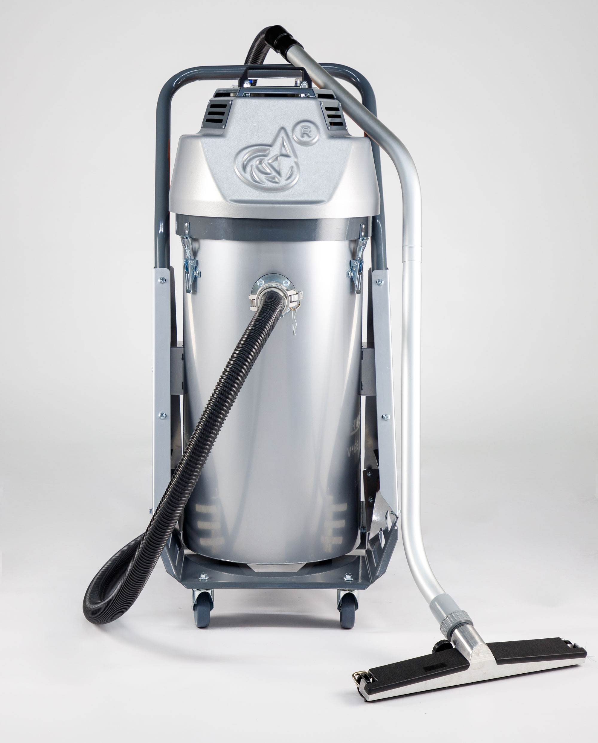 V16E wet / slurry vacuum with wand