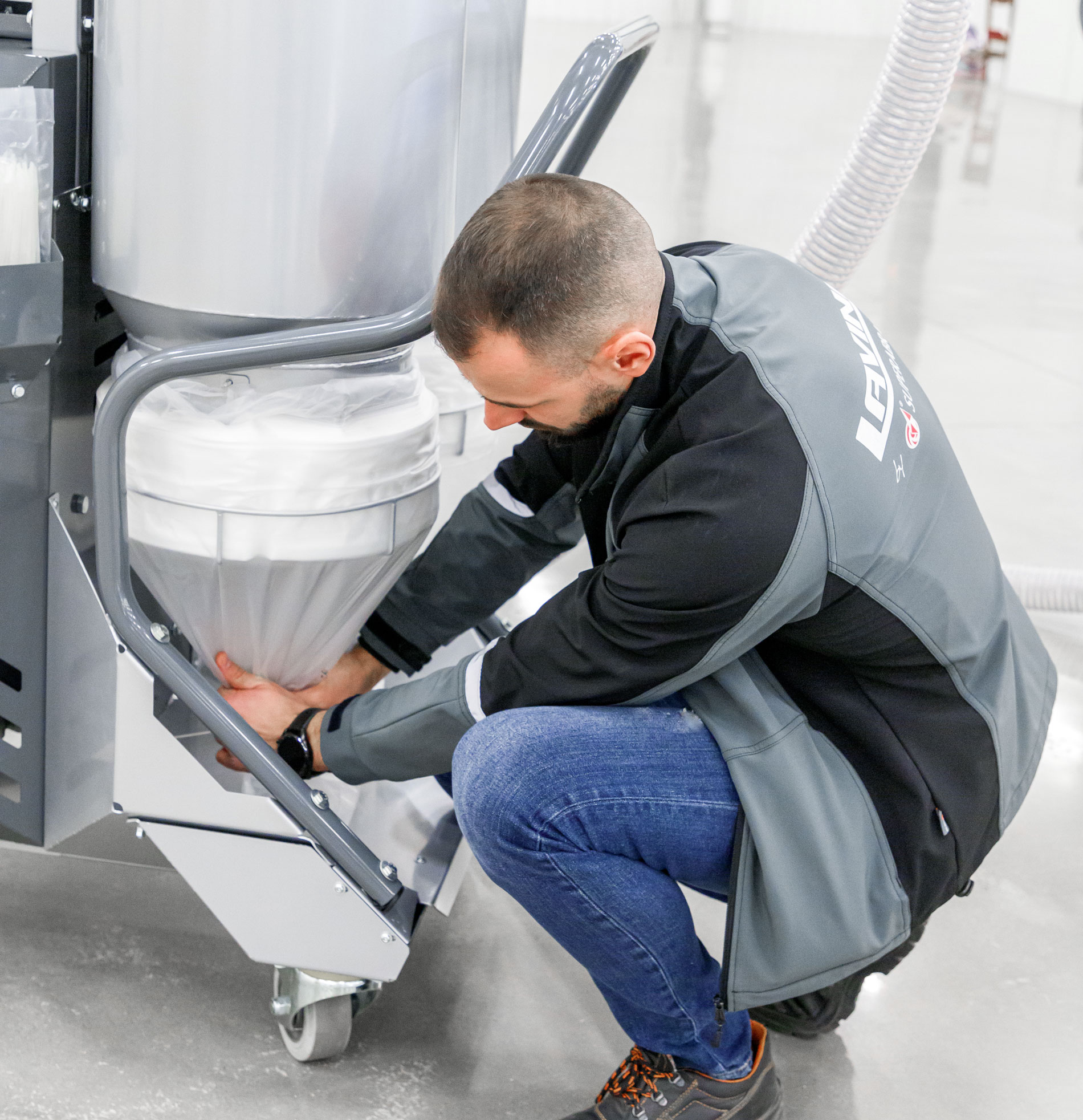 Longopac bagging attachment for dust disposal